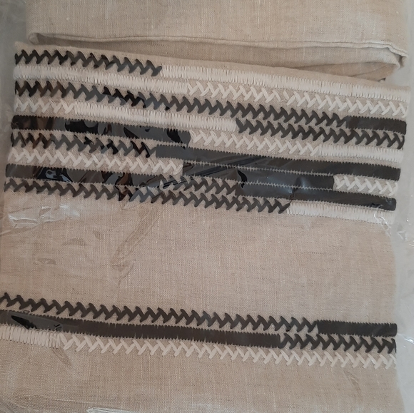 HOTEL COLLECTION Global Stripe Linen King Duvet Cover & 2 Standard Shams - Picture 8 of 16